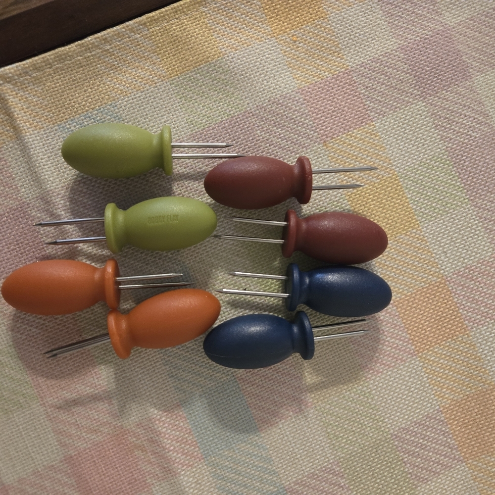 Corn cob holders